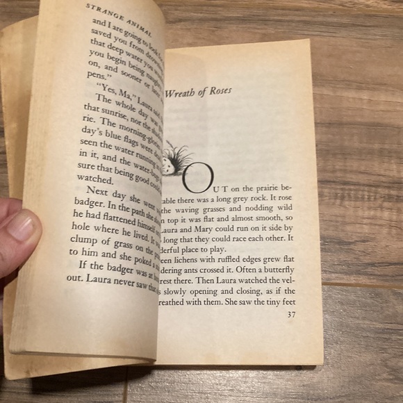 On the Banks of Plum Creek ~ Laura Ingalls Wilder ~ paperback 1953 - Picture 5 of 7